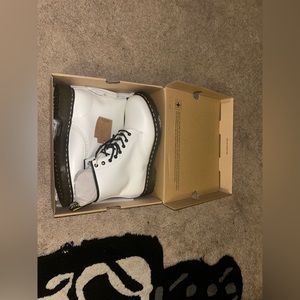 BRAND NEW - MENS DR. MARTENS Combat Boots - Size 11 Men’s / Size 12 Women’s